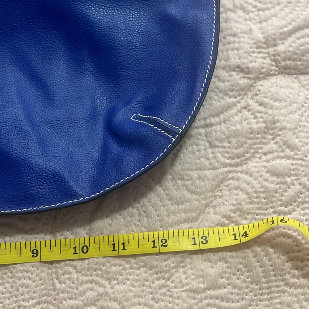 Like New Avon Purse - Picture 5 of 6